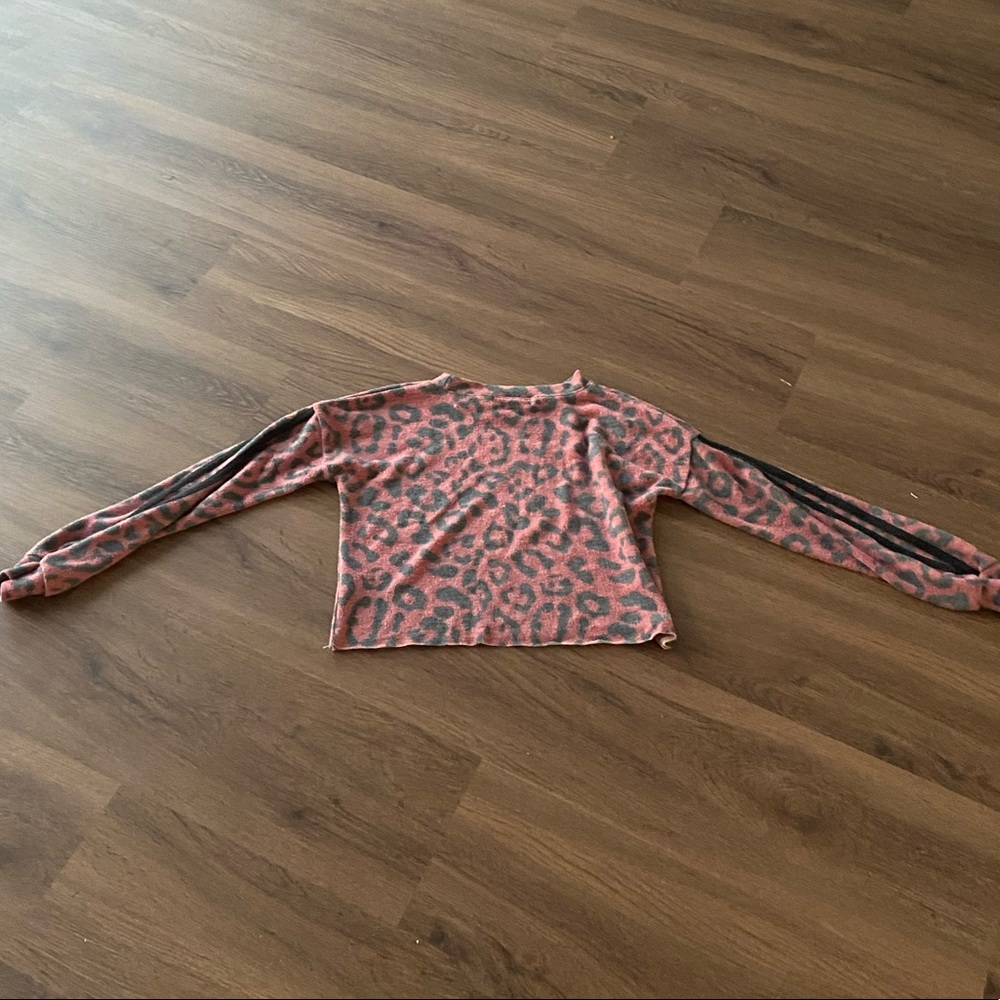 red leopard print shirt